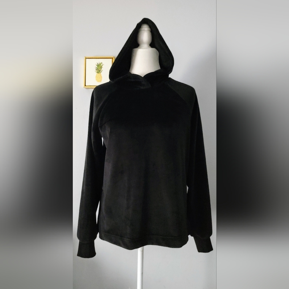 Hoodie Women Pullover Black Fleece Size XS Long Sleeves Warm New without Tag